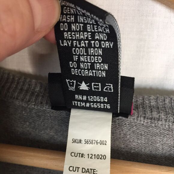 Grey with Sequins V Neck Cardigan Sweater Torrid Size 1 Cotton - Picture 9 of 12